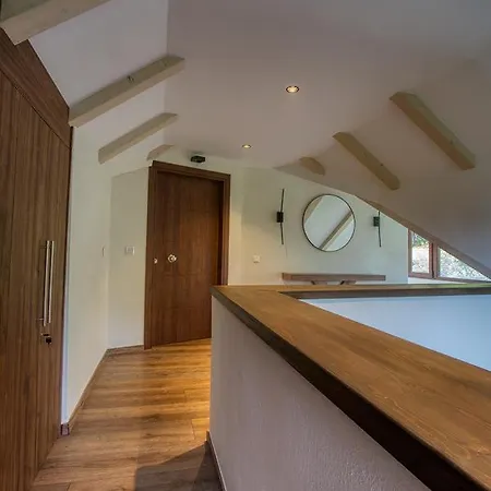 Giataki アパート Eláti